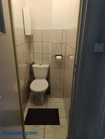 Trzypokojowe mieszkanie w bloku - Image 2