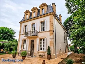 Domaine au coeur du lot avec Rooftop et Jacuzzi - Image 1