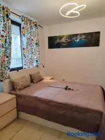 Bucharest North Railway Apartment - Image 1