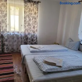 Casa cu struț Malancrav - Image 2