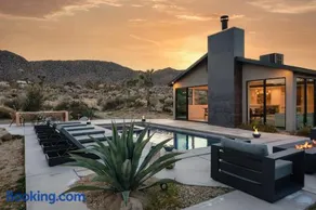 Amaru Muru - Luxury Retreat with Pool/Hot Tub/Yoga - Image 2