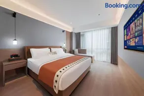 Allin Hot Spring Resort Hotel Fenghuang Ancient Town Branch - Image 1