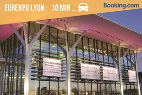 Scandy Appart by Lyonbnb - Eurexpo Clim T2 Tout confort Parking Balcon Vue - Image 5