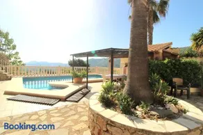 Oasis con piscina y jacuzzi para 4 - Image 1