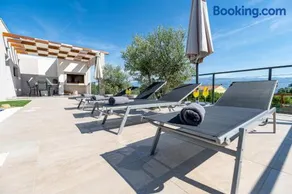 Villa Dasi s grijanim bazenom - Image 4