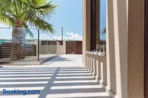 Luxury Sunset Villa with Private Pool & Sea Views - Image 1