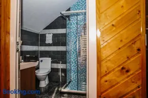 Pensiunea Casa Amy - Image 1