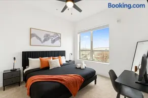 Luxury 2BR Steps from Railroad Park - Image 4
