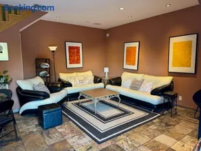 Cozy Guesthouse with Private Pool and Heated Jacuzzi - Image 2