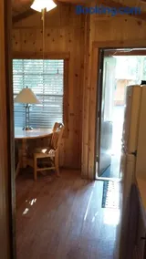 Snowflower Camping Resort Cabin 4 - Image 2