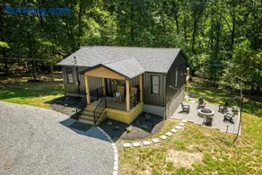 Modern Cabin Hot Tub & Shawnee Forest Access - Image 4