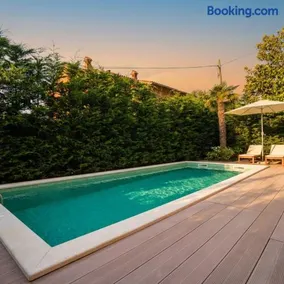 Premantura Holiday House With Sea View - Image 3