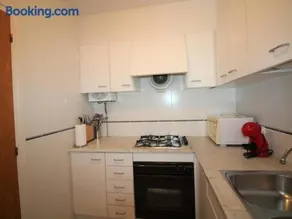 Appartement lumineux avec terrasse et jardin à 200 m de la plage de Grifeu - Image 2