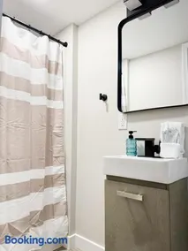 RiverStone Retreat - Newburgh IN Stylish Apartments - Image 4