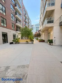 Glendale Luxe Stays - Downtown - Image 2