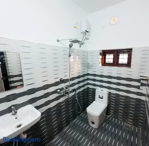 Shalom Homes Homestay - Image 3