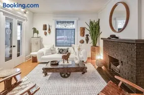Exquisite Luxury Estate - Steps to Downtown - Image 1