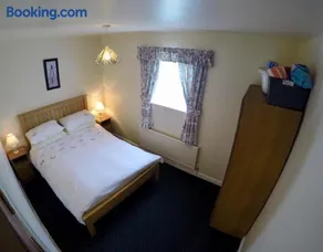 Cosy Keel Cottage - Image 3