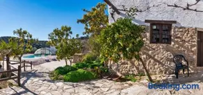 Elegant Villa in Granada with Pool and Garden - Image 1