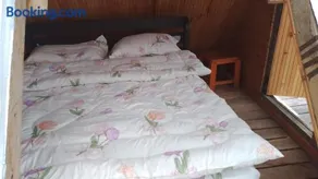 Sky-High Sanctuary Cosy Wood Cabin with Stunning views - Image 4