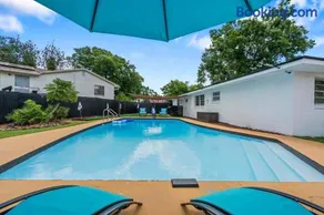 4BR Pool HVilla in Quiet Cul-de-Sac Orlando Getaway - Image 2