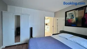 Downtown Central Edmonton Male only Accommodation Entire Unit Condo 12 inches thick Mattress Non Smoking - Image 3