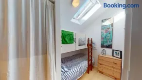 10 Strawberry Hill, Tolroy Manor - Image 5