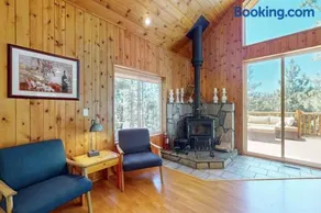 Stateline Chalet - 5BR Panoramic Mountain Views Dipping Pool & Dry Sauna - Image 3