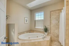 Charming Orenco Home - Image 3