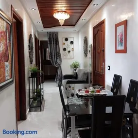 Appartement avec terrasse au cœur du centre-ville de Rabat - Image 1