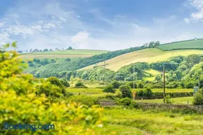 Spacious Detached Countryside Home that Sleeps 11 - Image 5