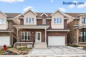 Dove Manor Spacious 9 Beds 3 Full Baths Near Pickering Centre - Image 2