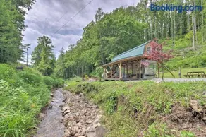 Converted Trailer w/ Furnished Deck in Marshall! - Image 1