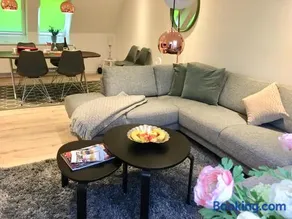 2 BR apartment on walk street - Image 3