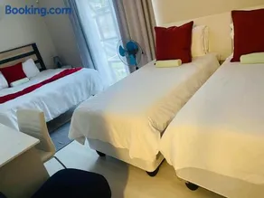 EThembeni Guesthouse - Image 3