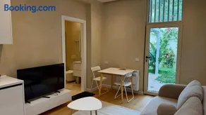 Green Coast Pearl Suites Apartments Palase - Image 3