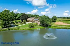 Willow Pond Manor - Private Mansion on 26 Acres - Image 1