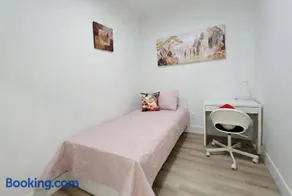 Family Modern 1BR and Den Condo - Apartment with City View, Downtown, Balcony, Free Parking & In-Suite Laundry! - Image 3