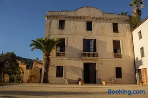 Can Rovira - Stunning Neoclassical Mansion, Just 20 min drive from Barcelona City Center, Ideal for groups and families - Image 1