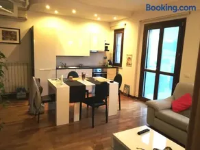 Aurelia House - Image 1
