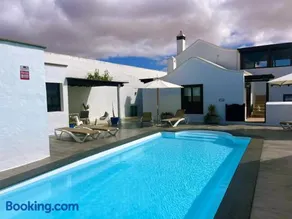 Nazaret Villa with heated pool - Image 2