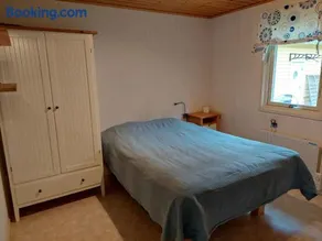 Gula Stugan Rönnäs Skogsväg - Image 3