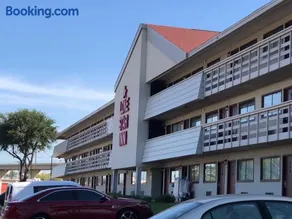 Lone Star Inn - Image 1
