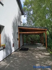Pokoje przy rzece - Image 1