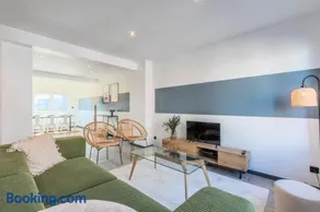 House 4bed 2bath with garden and private parking. - Image 3