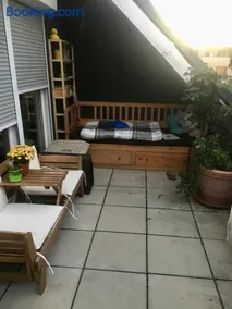 Dachgeschosswohnung mit kostenlosem Parkplatz und Internet! - Image 3