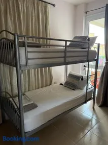Quiet 2BR Flat in Kissonerga - Image 5