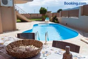 Glamour beautique villa - Image 2