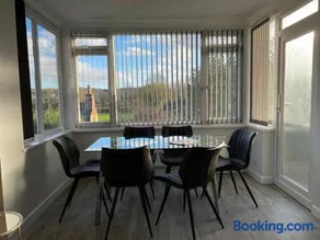 Meadow House - Image 4