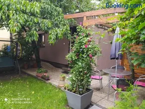 Apartment Garden - Image 1